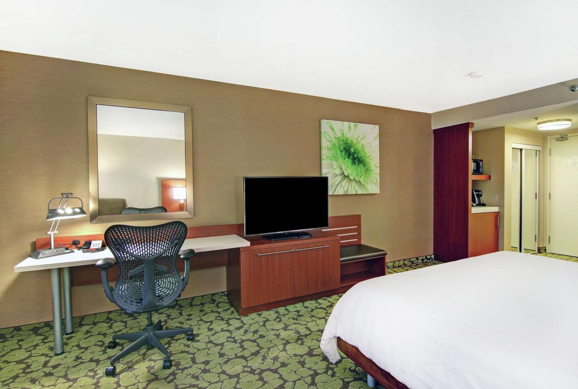 Hilton Garden Inn Toronto/Markham Торнхилл Экстерьер фото