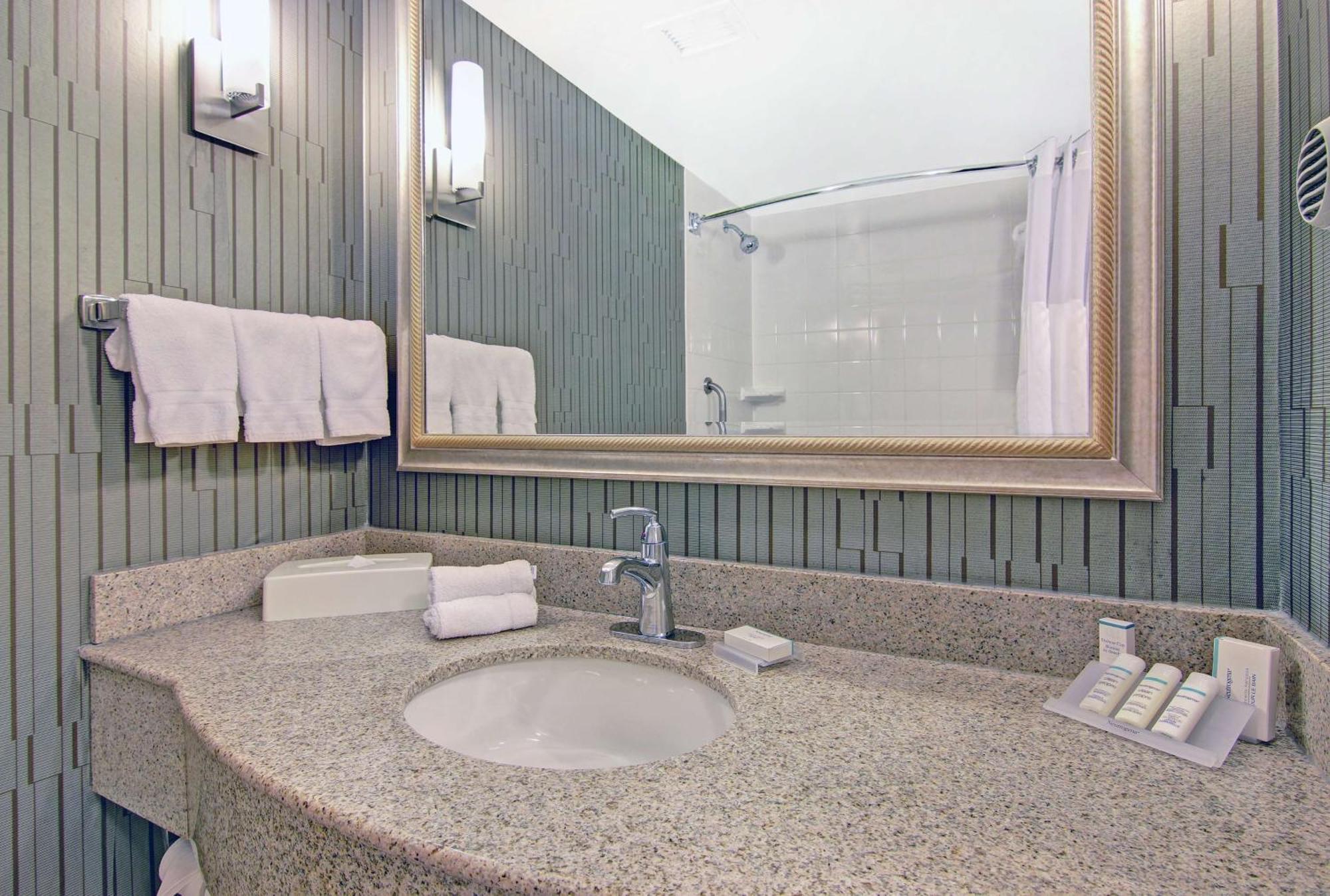 Hilton Garden Inn Toronto/Markham Торнхилл Экстерьер фото