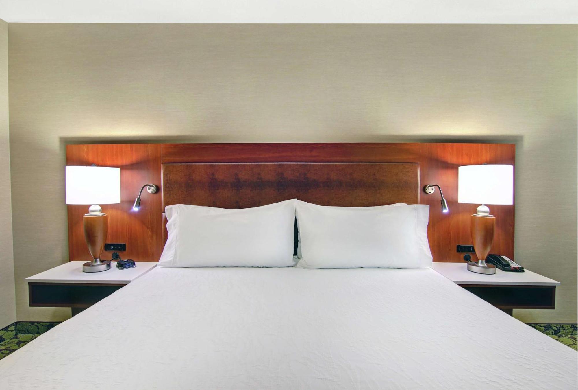 Hilton Garden Inn Toronto/Markham Торнхилл Экстерьер фото